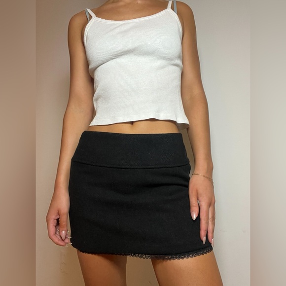 Brandy Melville Mini Skirt - Picture 1 of 3